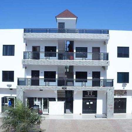 The View Apartments Brusubi Екстер'єр фото