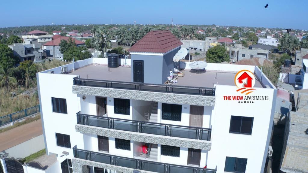 The View Apartments Brusubi Екстер'єр фото